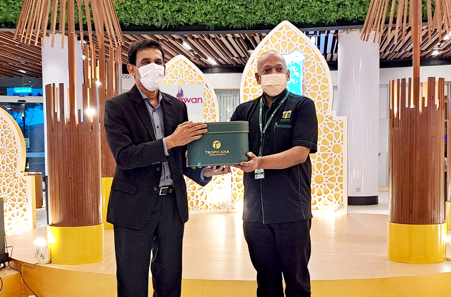 Tropicana Gardens Mall Partners With ShopeePay and Karyawan