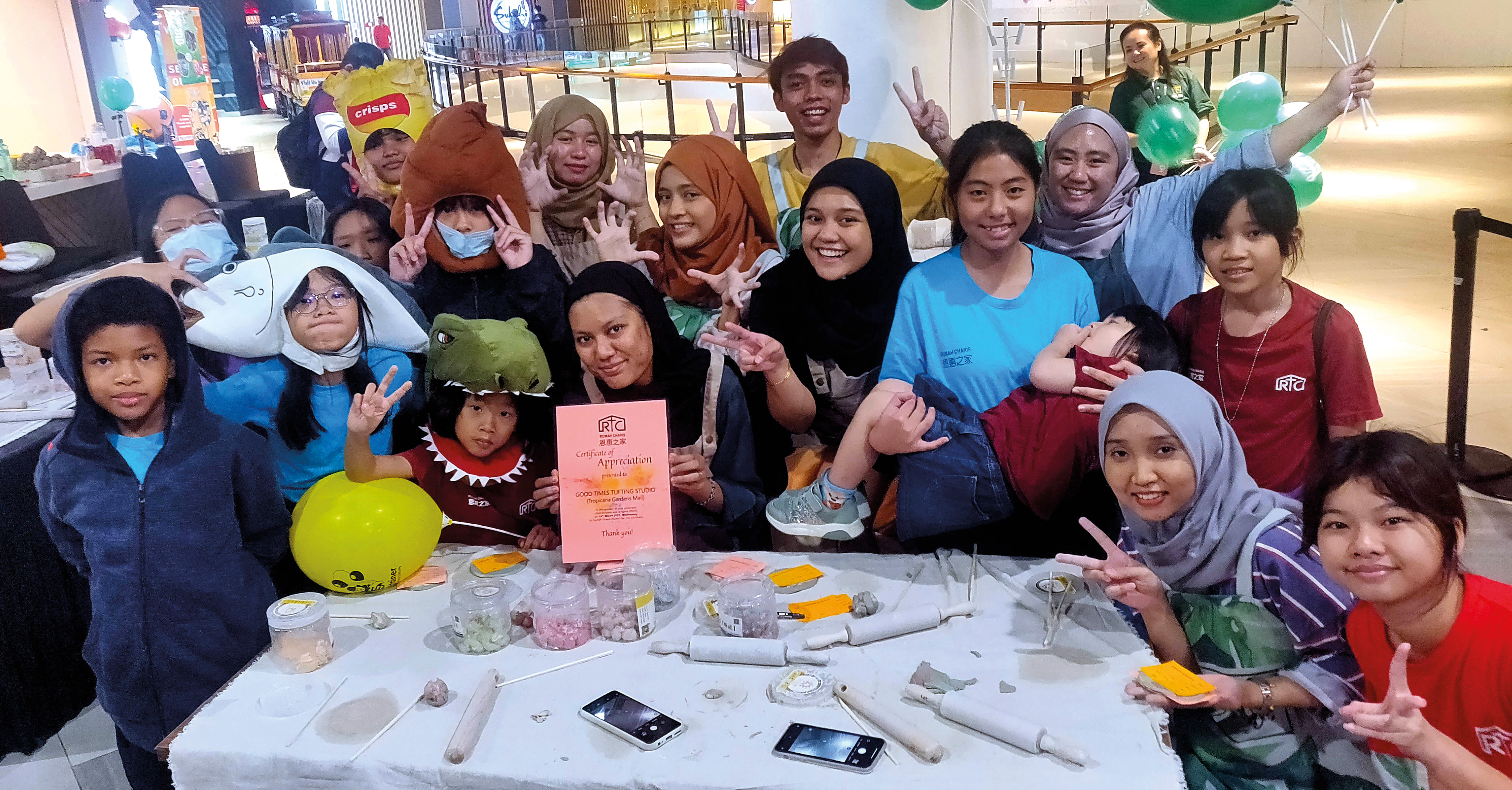 Tropicana Hosts 600 Underprivileged Children At Tropicana Gardens Mall - Detail