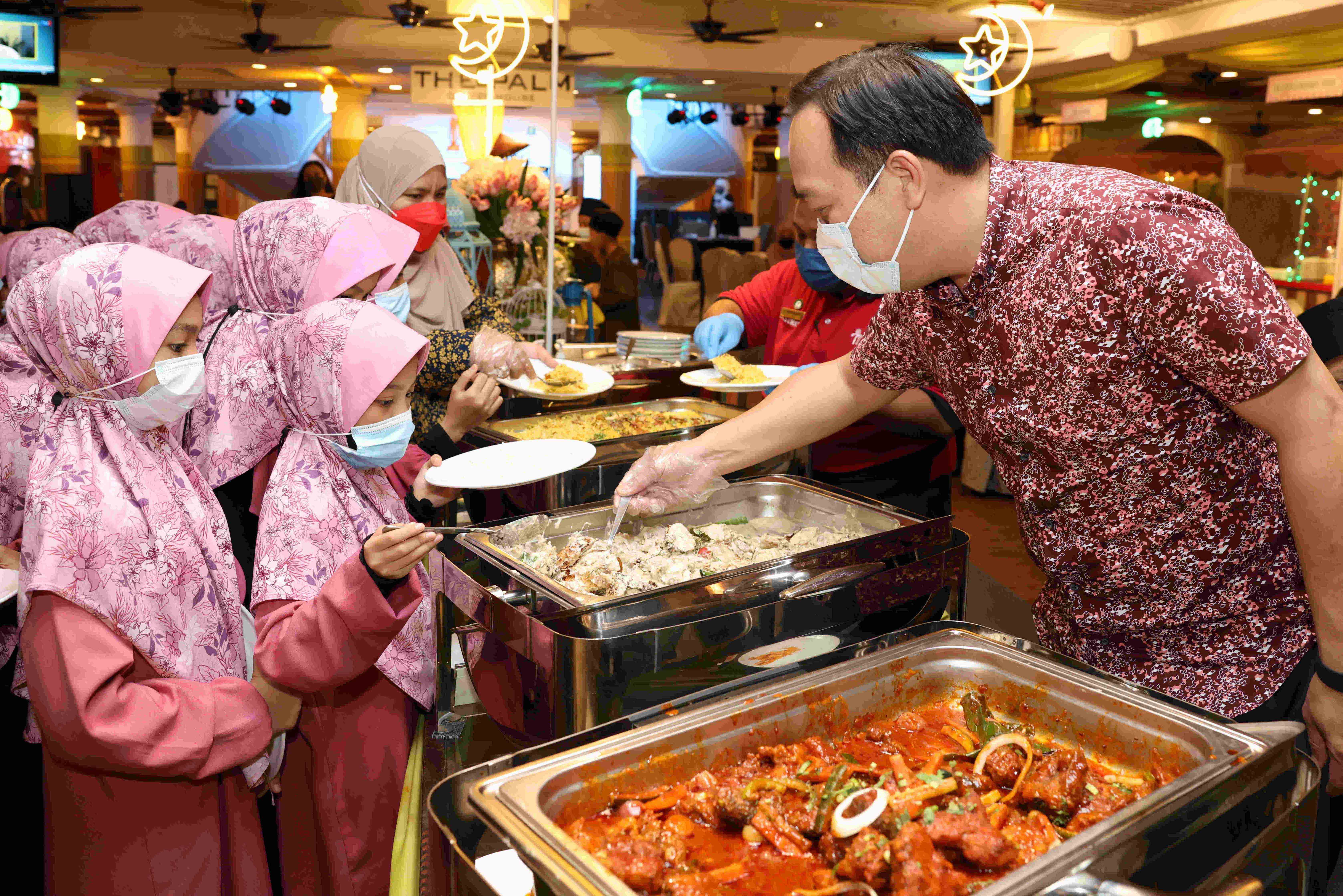 Tropicana Hosts Ramadhan Treats For 100 Children