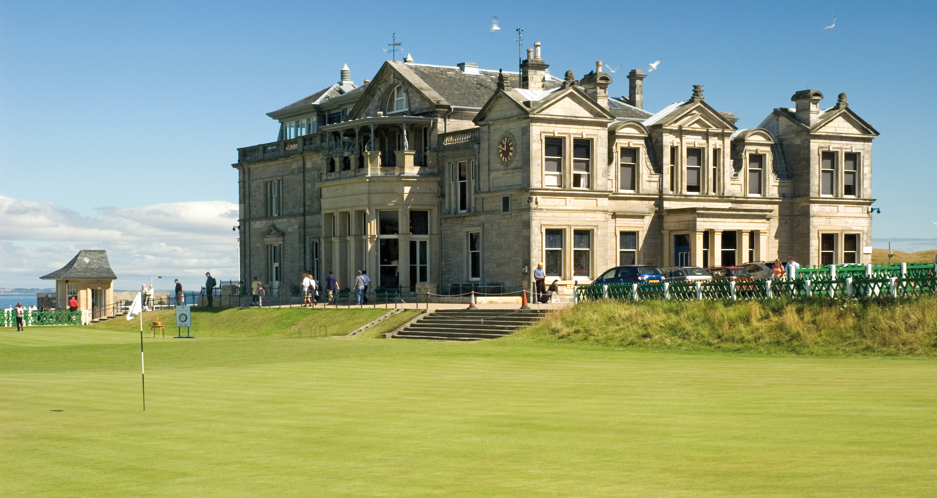 Golf Memberships With Hefty Price Tags - Detail